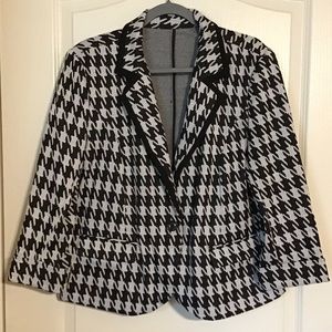 Houndstooth print knit blazer with contrast trim